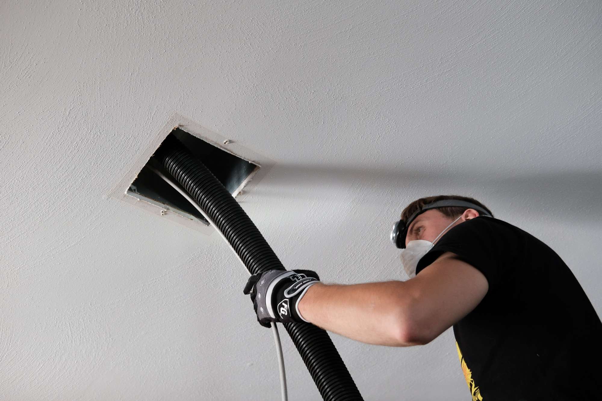 Air duct cleaning service